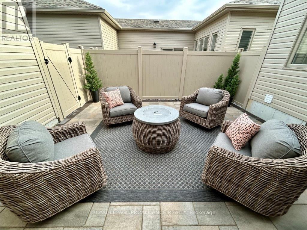 43 ATHABASKA DRIVE Image 20