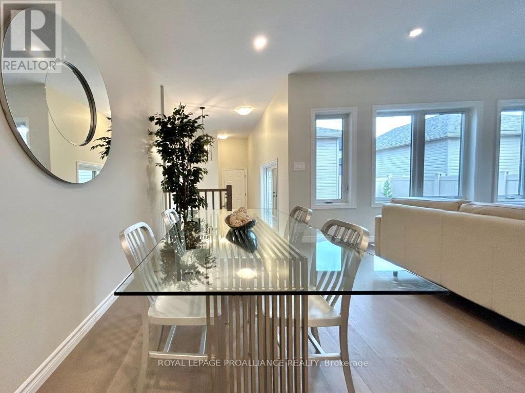 43 ATHABASKA DRIVE Image 5