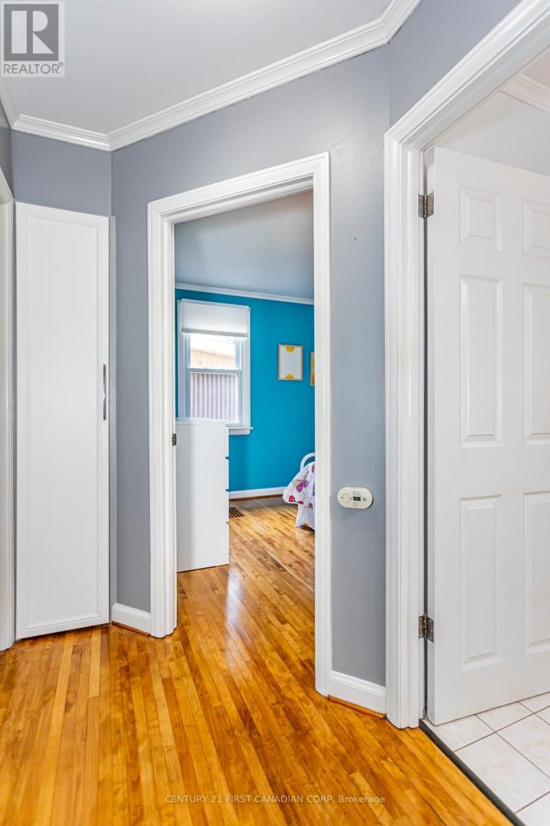 383 FOYSTON ROAD Image 10