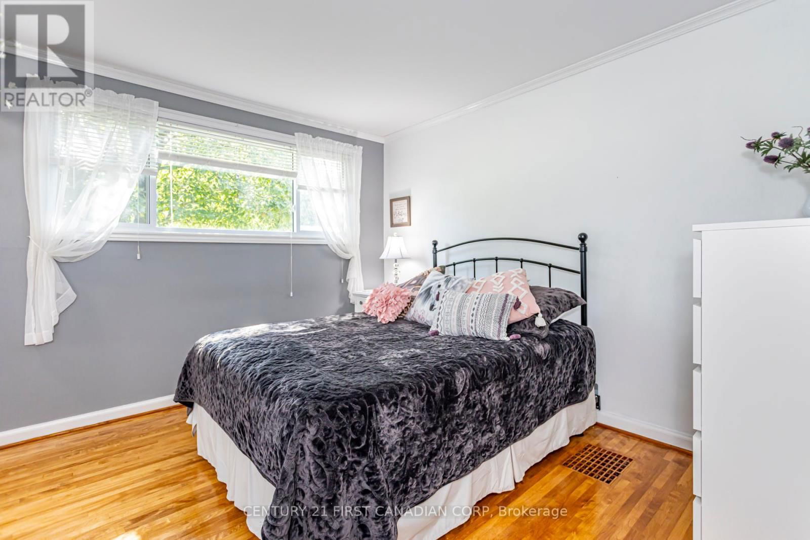 383 FOYSTON ROAD Image 17
