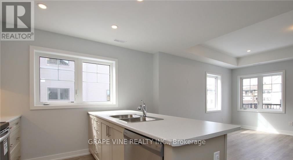 288 ANYOLITE PRIVATE Image 11