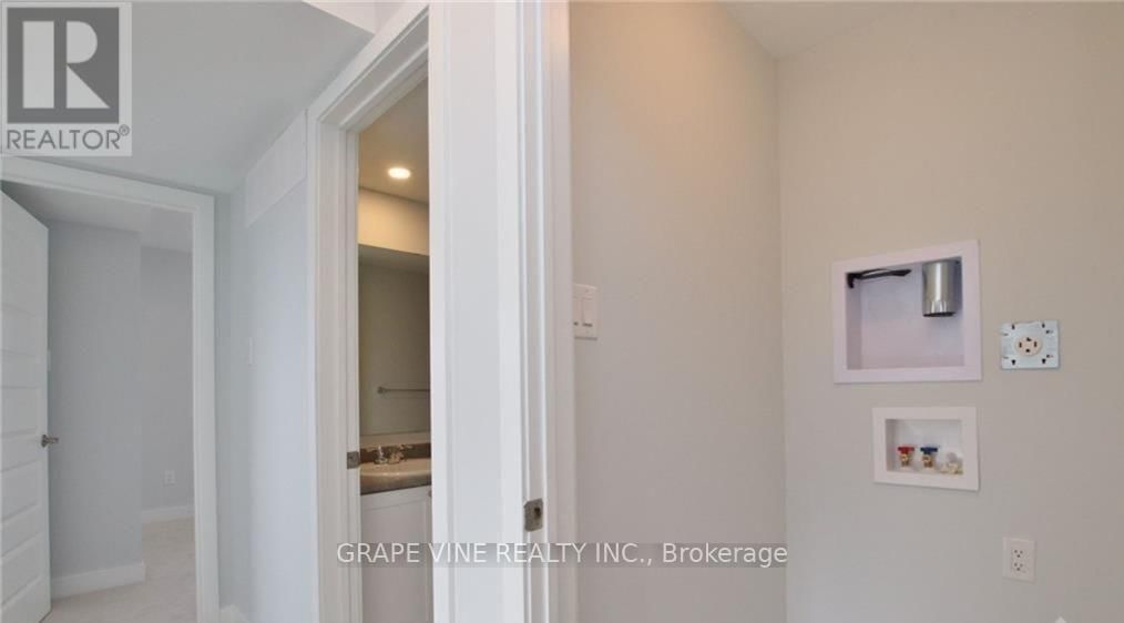 288 ANYOLITE PRIVATE Image 22