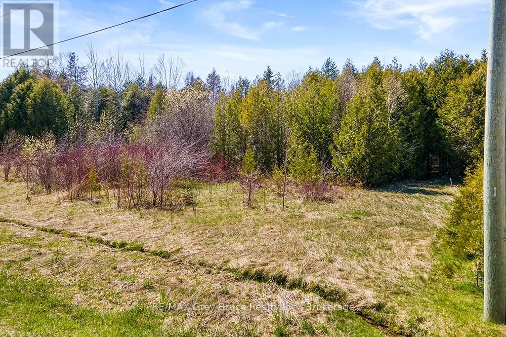 57 MAPLE GOLF CRESCENT Image 31