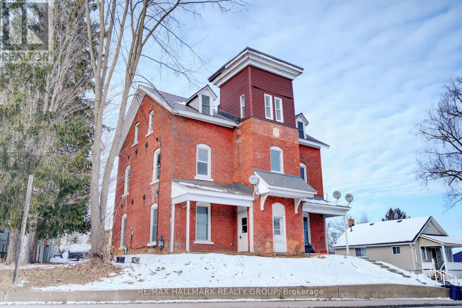 22 MAIN STREET Image 2
