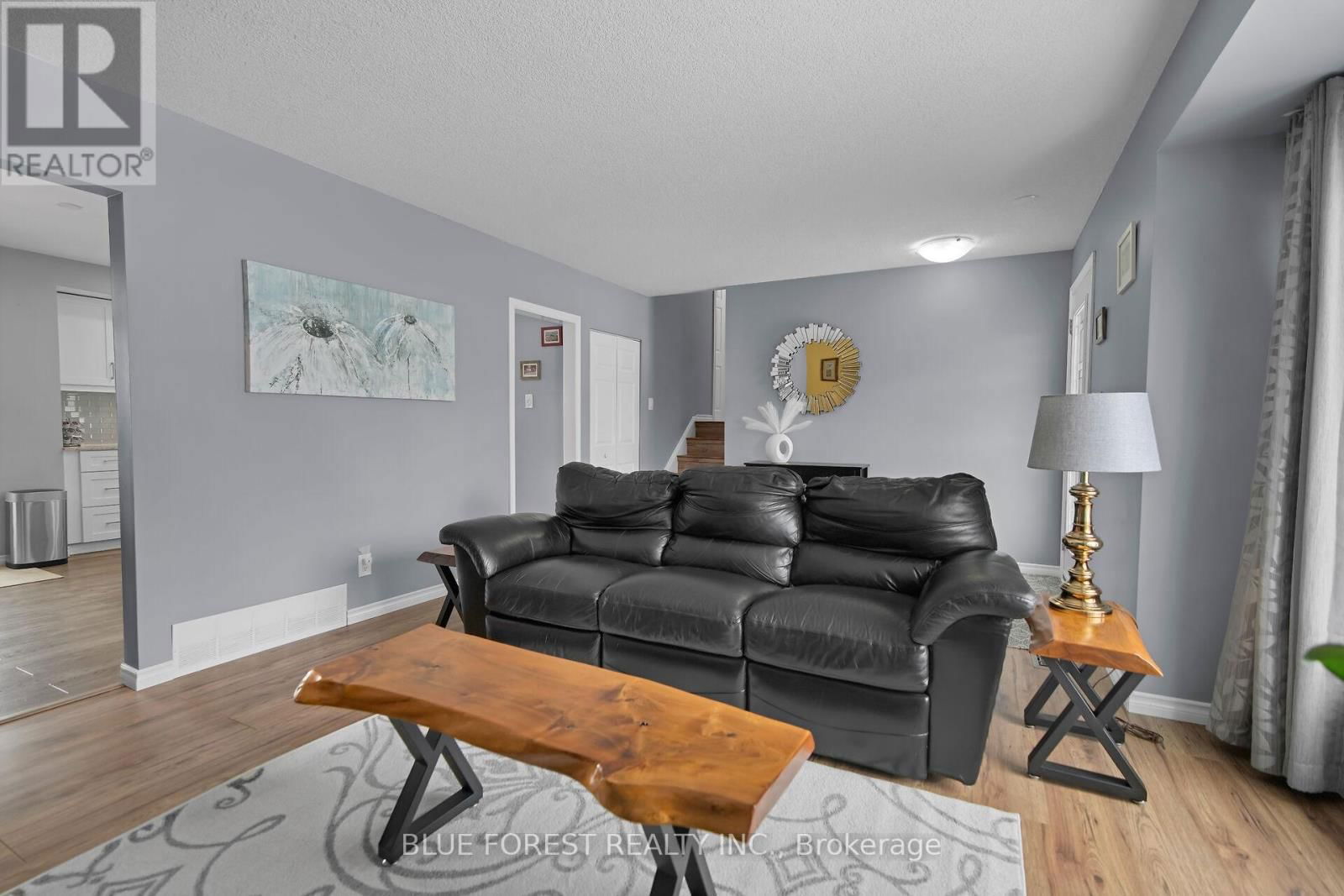 245 CHITTICK CRESCENT Image 10
