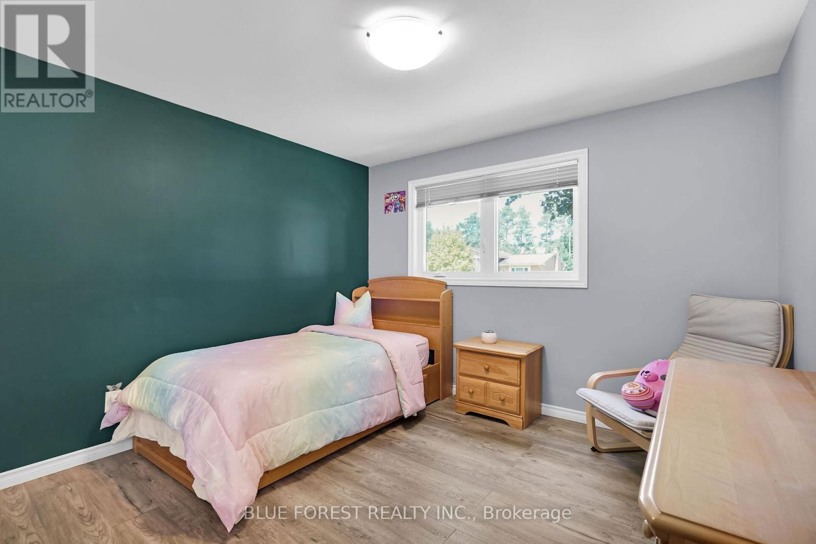 245 CHITTICK CRESCENT Image 22
