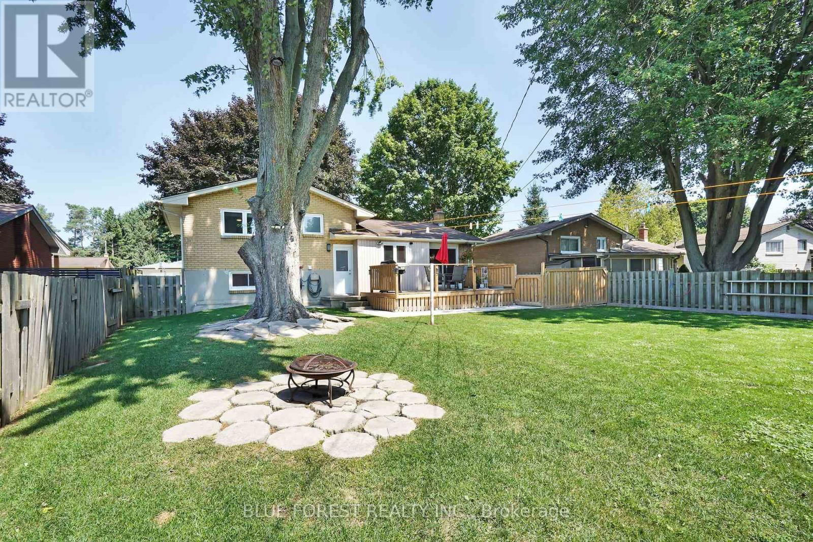 245 CHITTICK CRESCENT Image 37