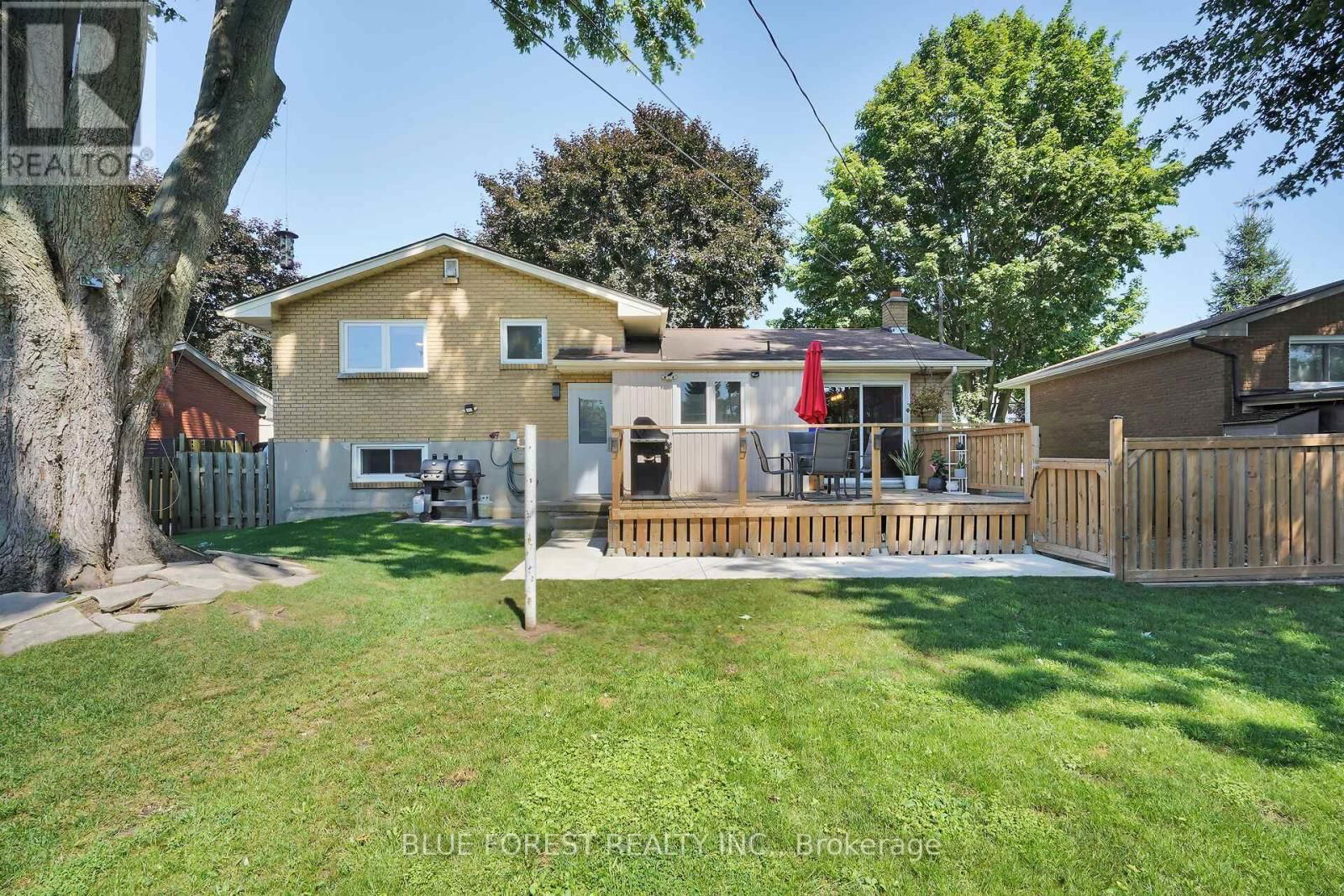 245 CHITTICK CRESCENT Image 39
