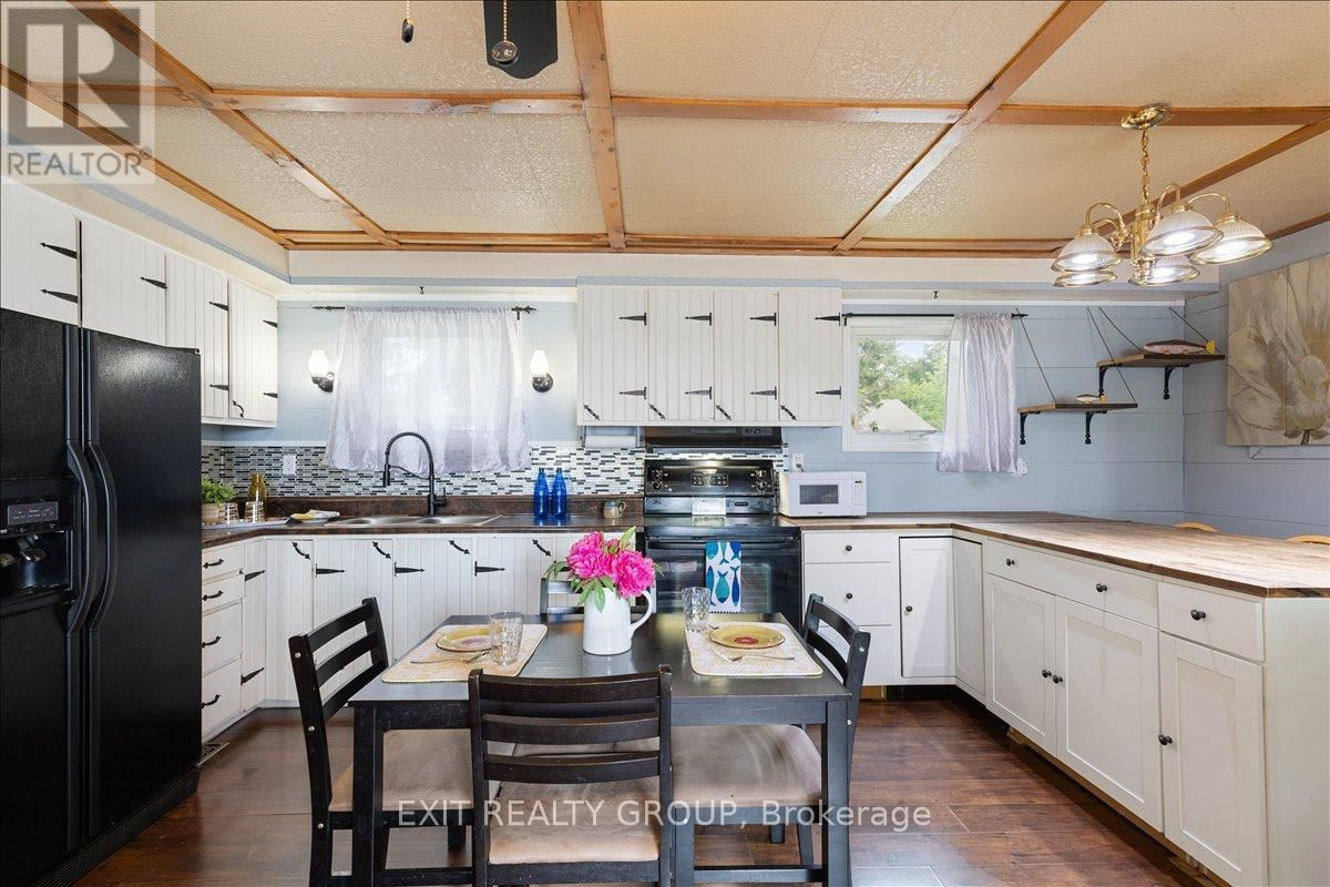 82 OUTLET ROAD Image 12