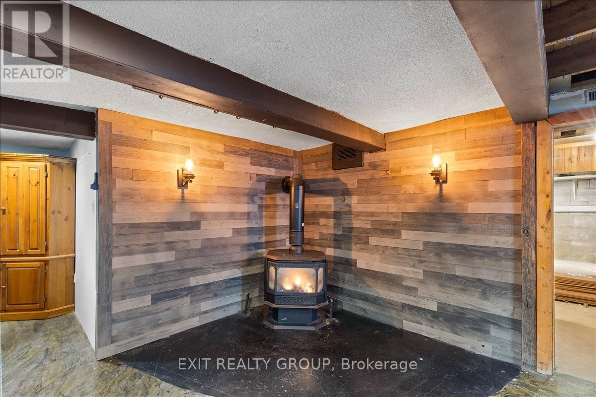 82 OUTLET ROAD Image 25