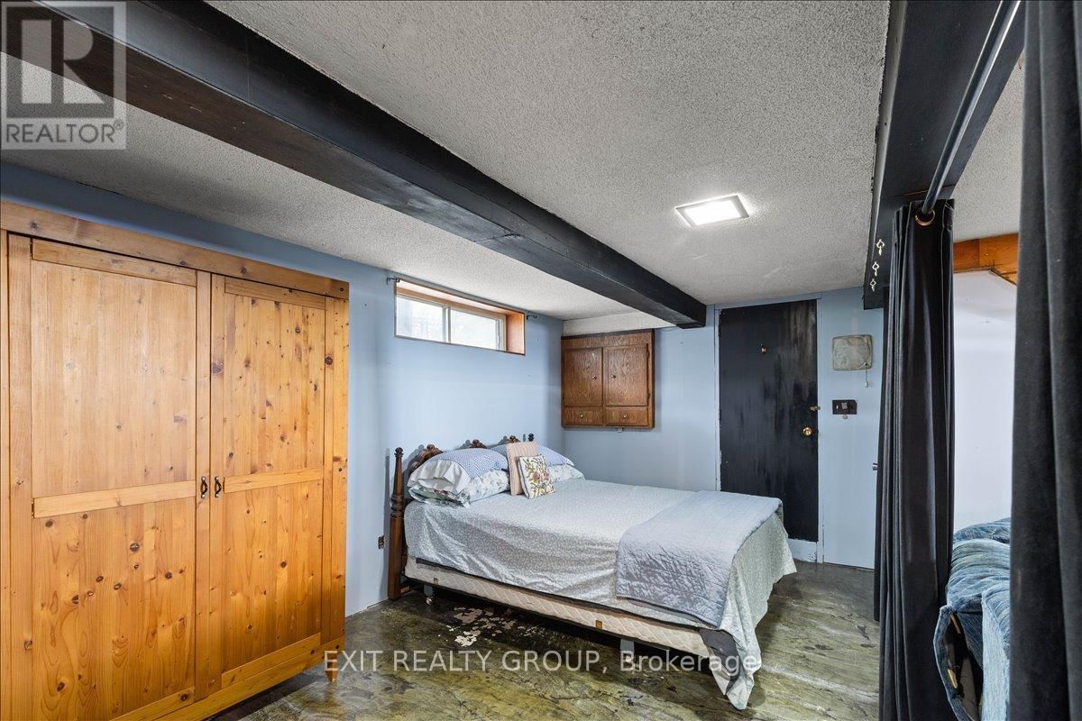 82 OUTLET ROAD Image 26