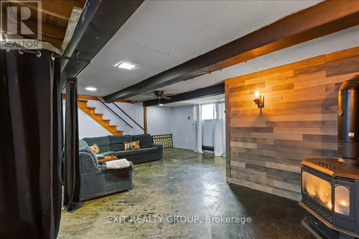 82 OUTLET ROAD Image 30