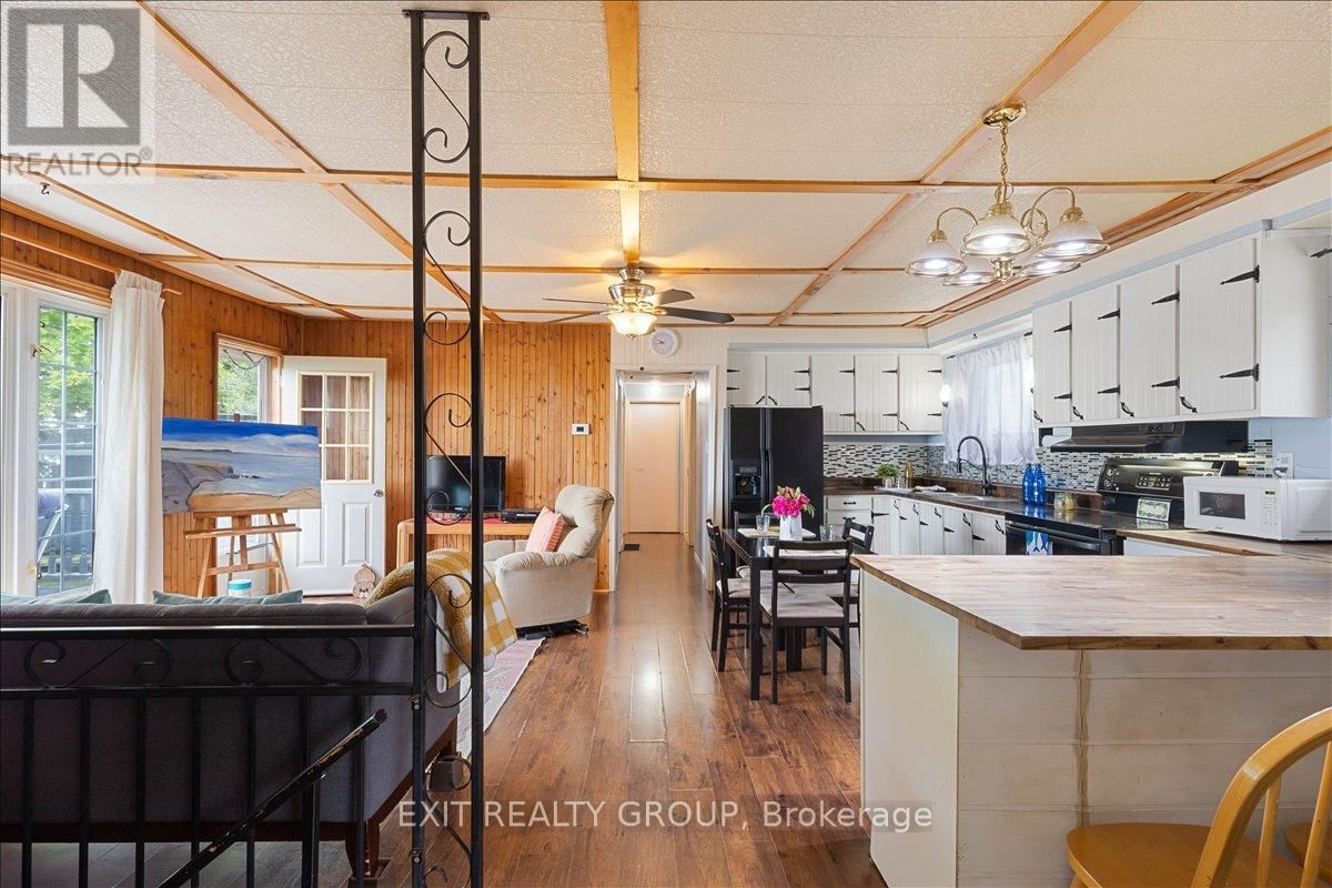 82 OUTLET ROAD Image 9