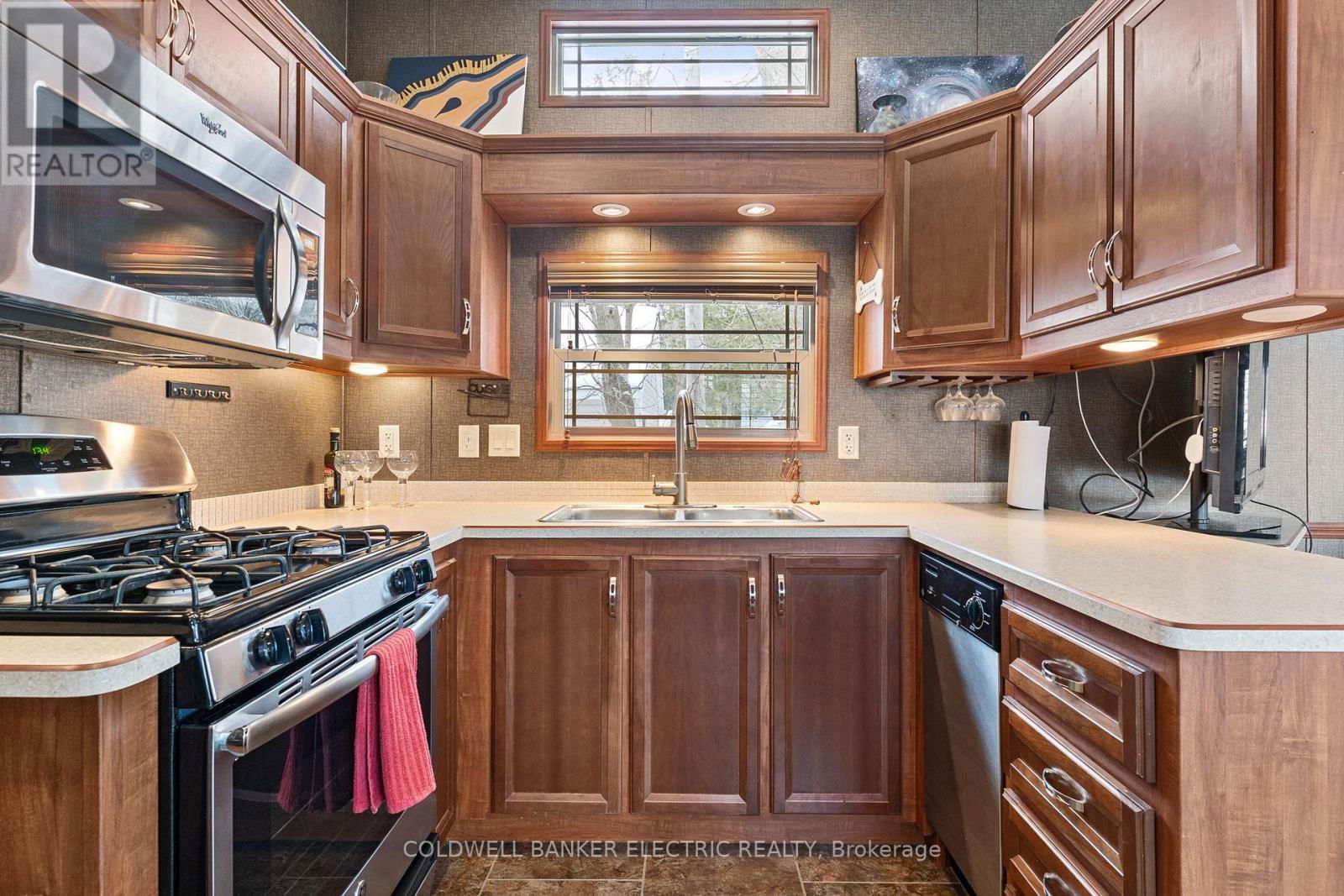 485B - 5139 HALSTEAD BEACH ROAD Image 7