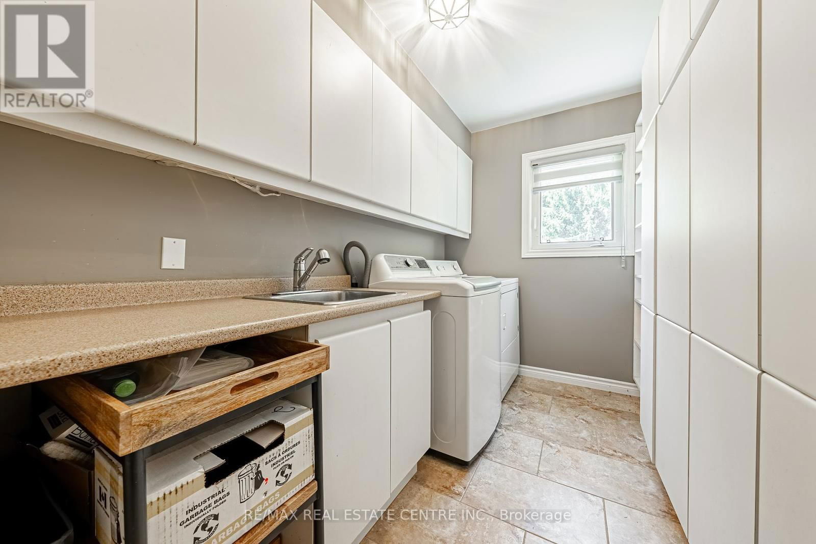 6 IRIS COURT Image 15