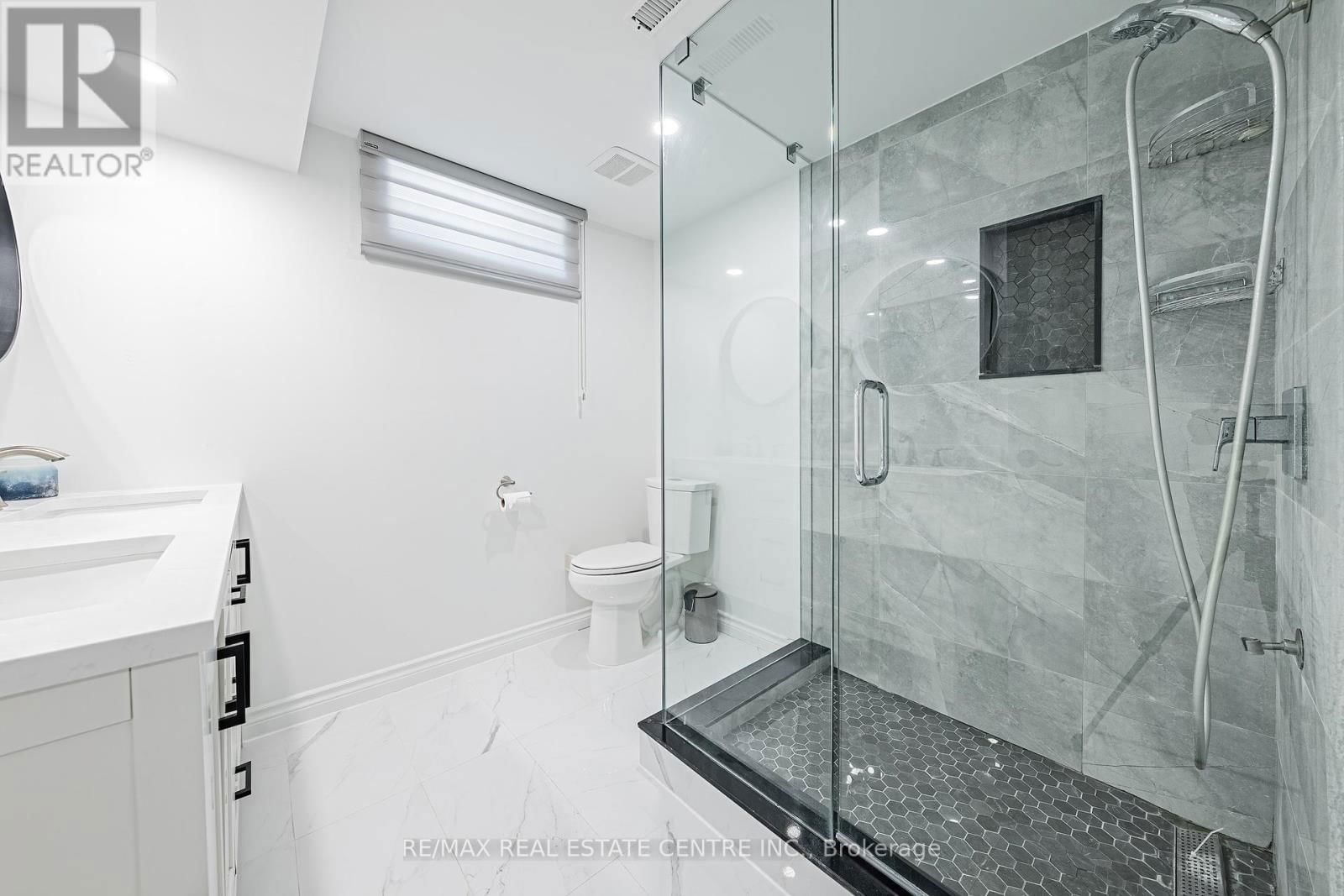 6 IRIS COURT Image 31