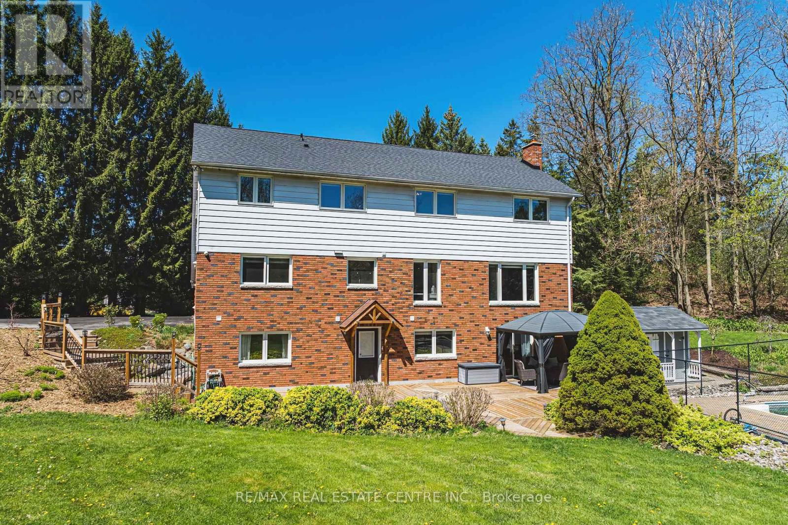 6 IRIS COURT Image 35