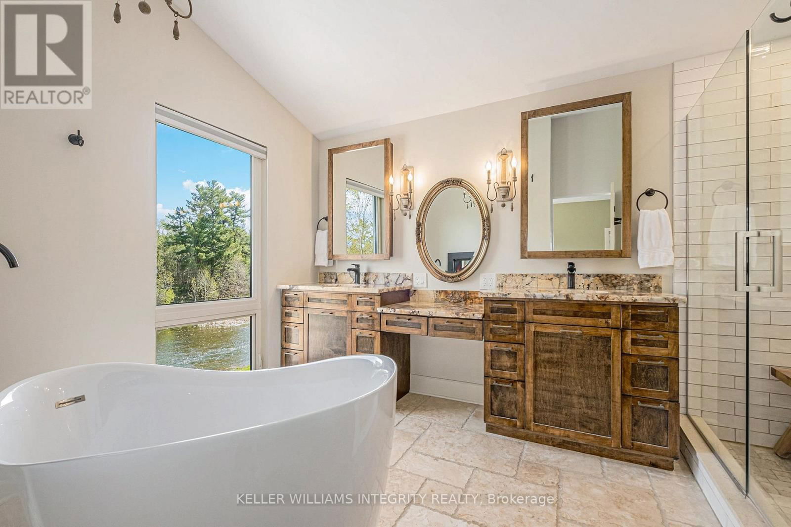 6548 CARP ROAD Image 18
