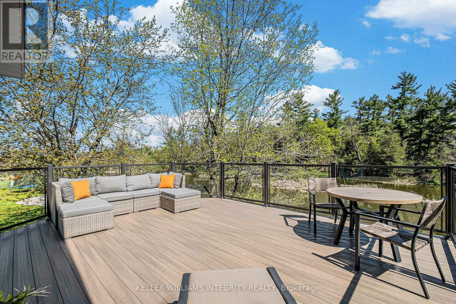 6548 CARP ROAD Image 21