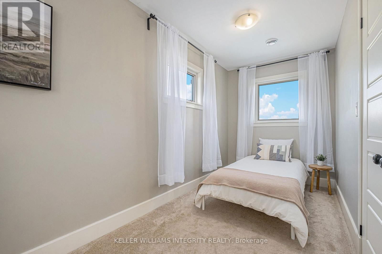 6548 CARP ROAD Image 26