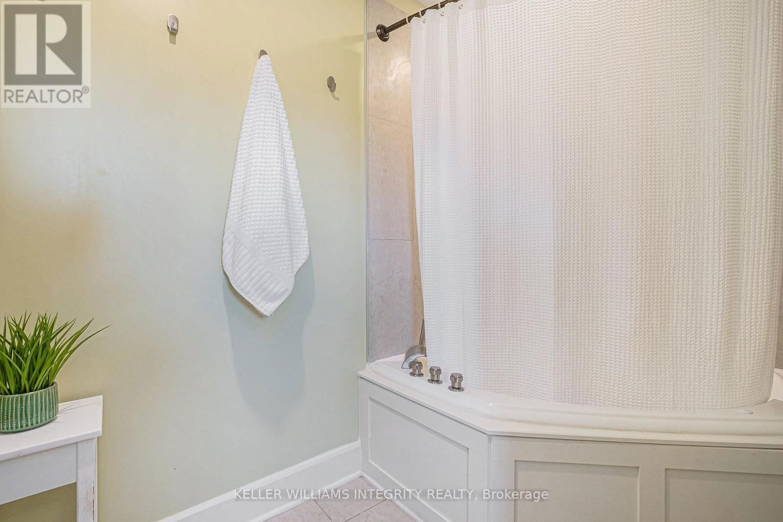 6548 CARP ROAD Image 29