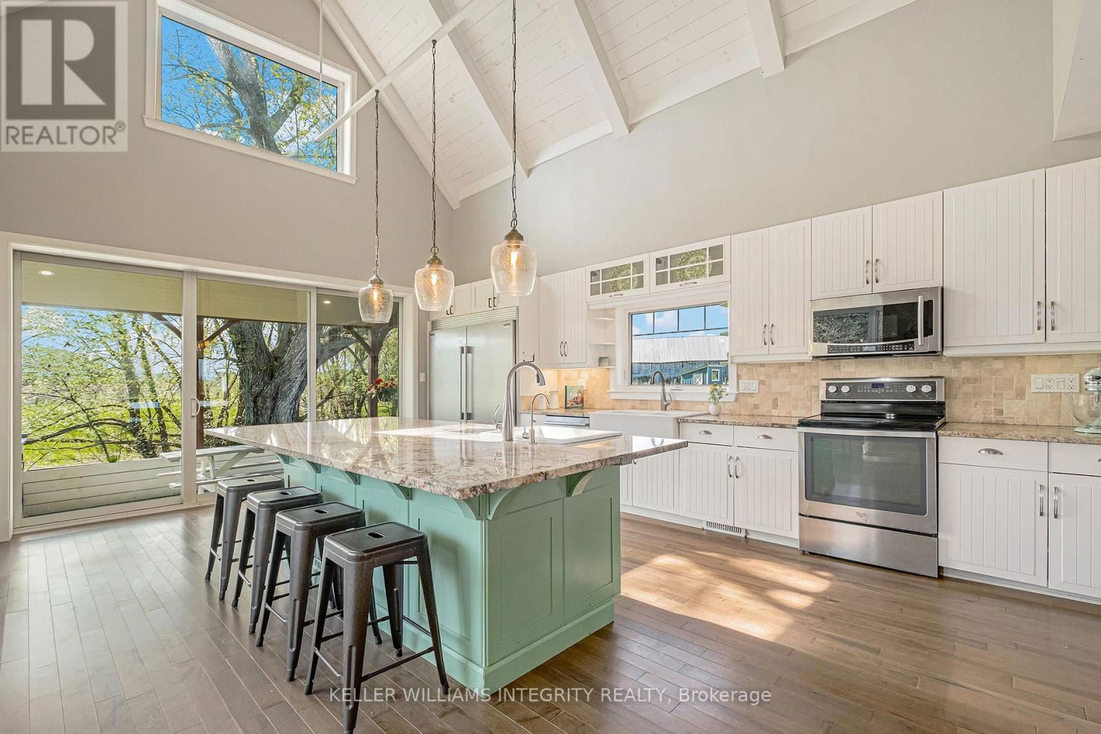 6548 CARP ROAD Image 4