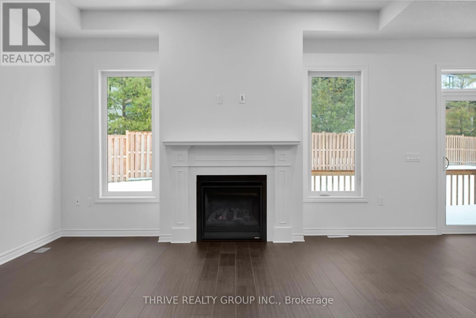 35 - 1080 UPPERPOINT AVENUE Image 11
