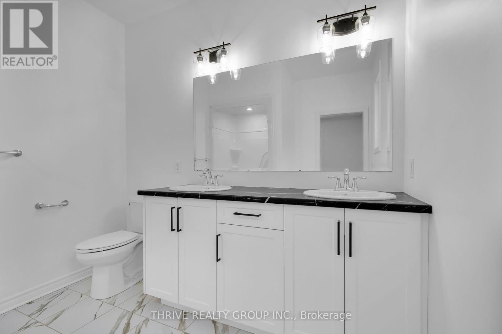 35 - 1080 UPPERPOINT AVENUE Image 23