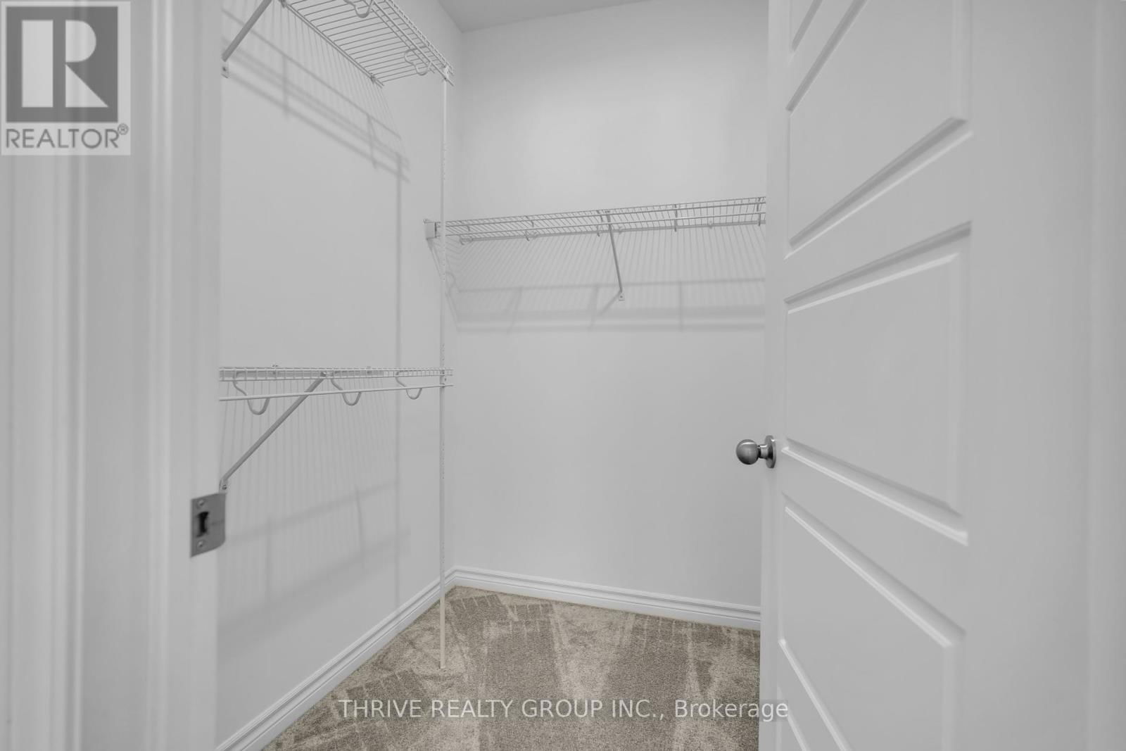 35 - 1080 UPPERPOINT AVENUE Image 25