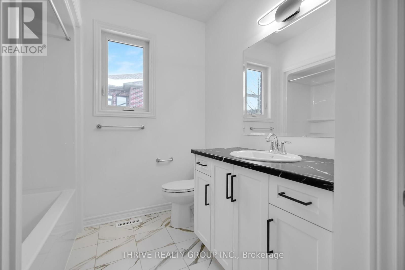 35 - 1080 UPPERPOINT AVENUE Image 30