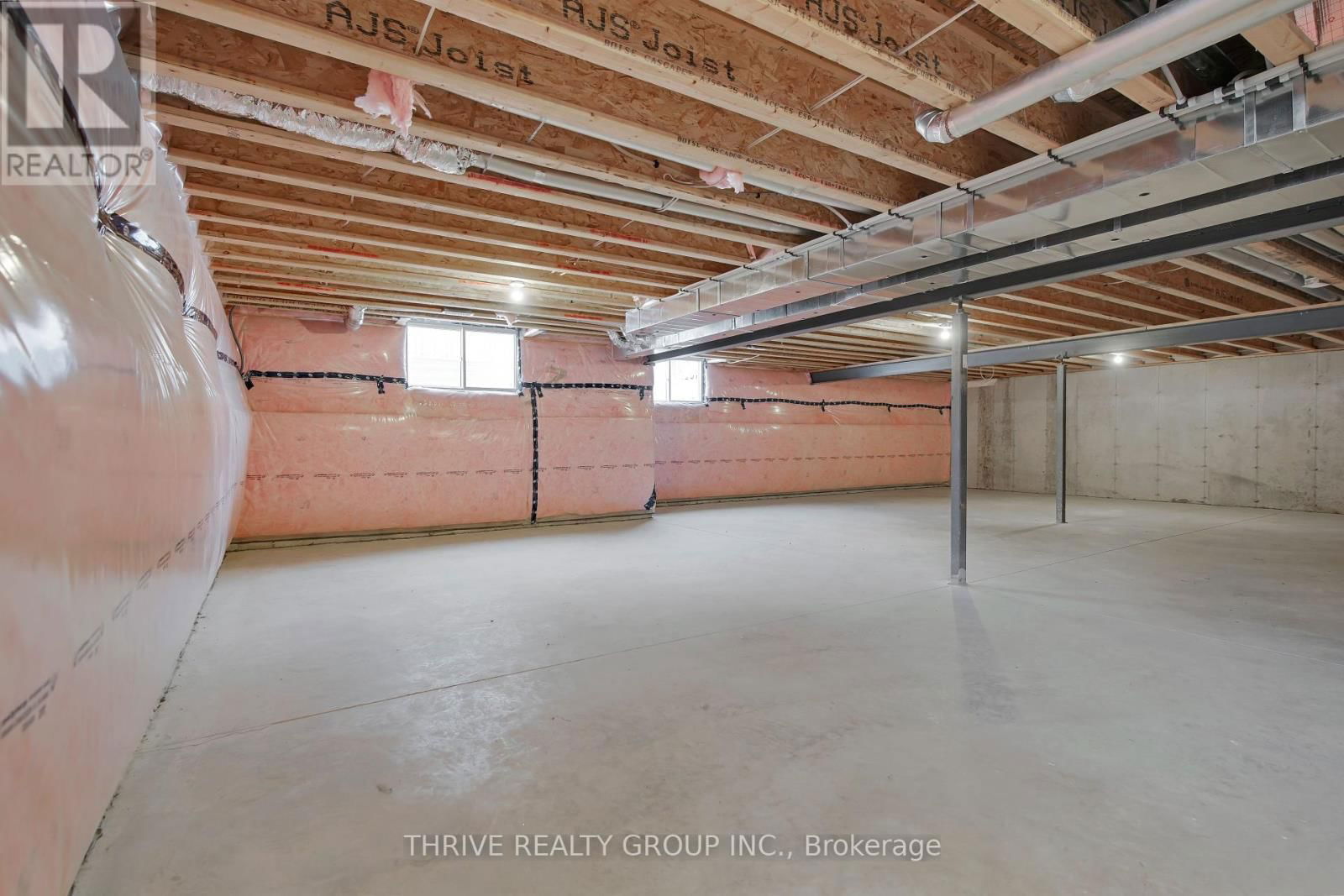 35 - 1080 UPPERPOINT AVENUE Image 33