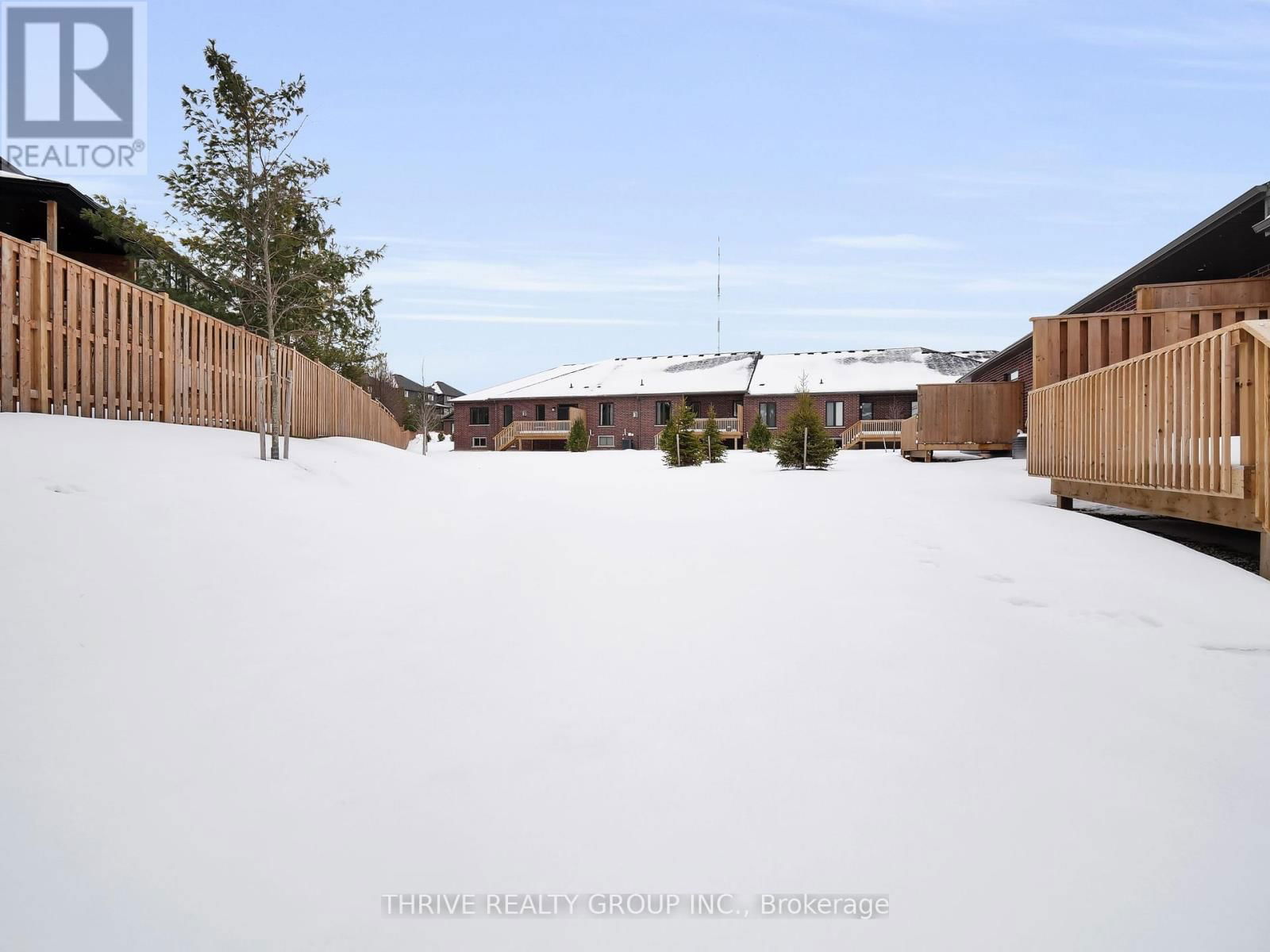 35 - 1080 UPPERPOINT AVENUE Image 38