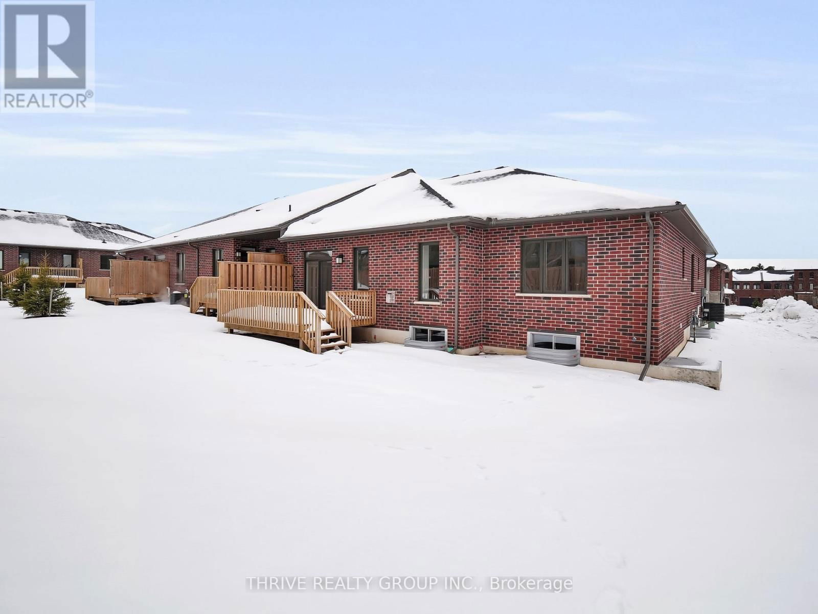 35 - 1080 UPPERPOINT AVENUE Image 39