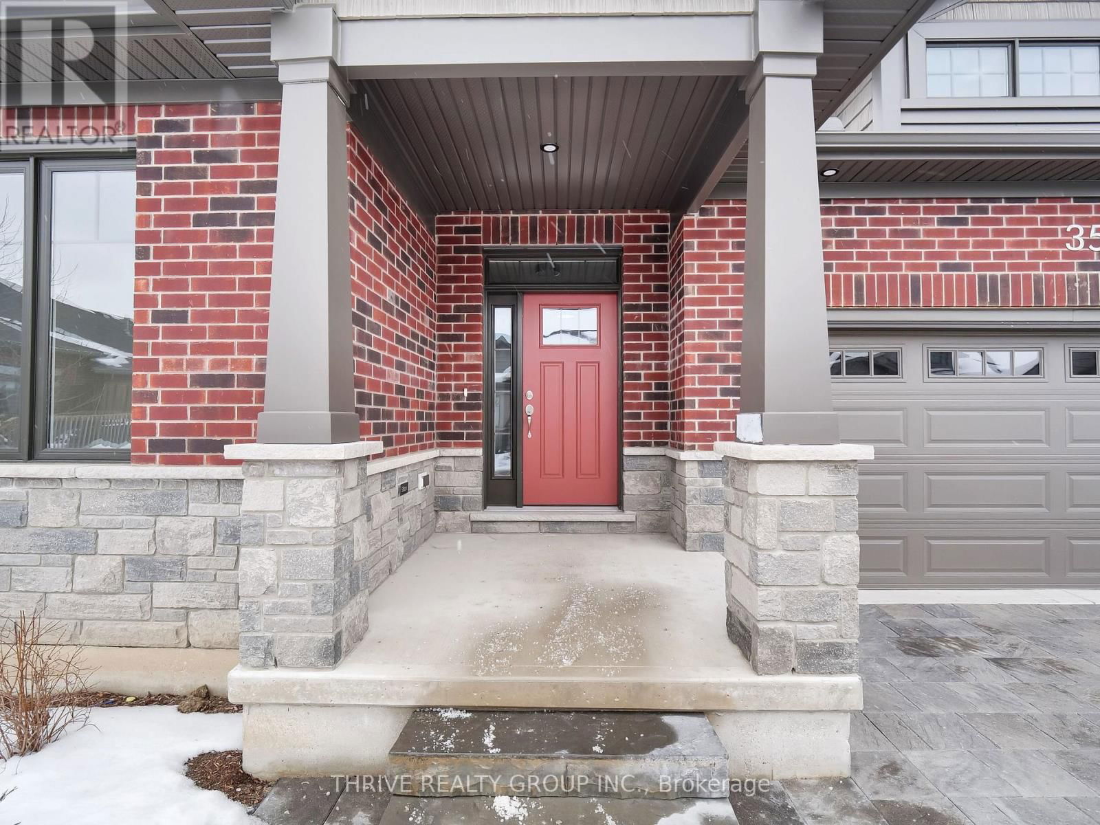 35 - 1080 UPPERPOINT AVENUE Image 4