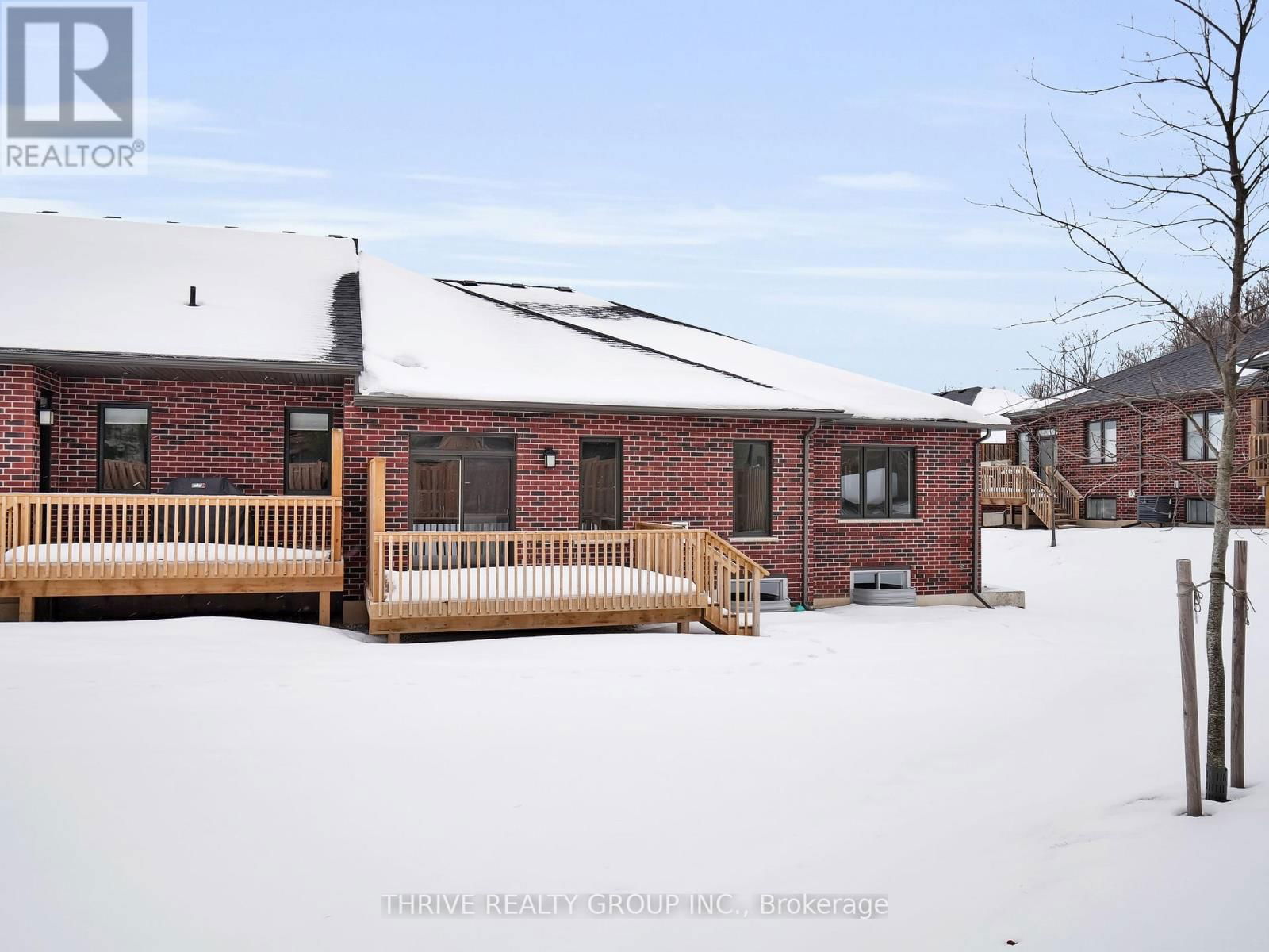 35 - 1080 UPPERPOINT AVENUE Image 40