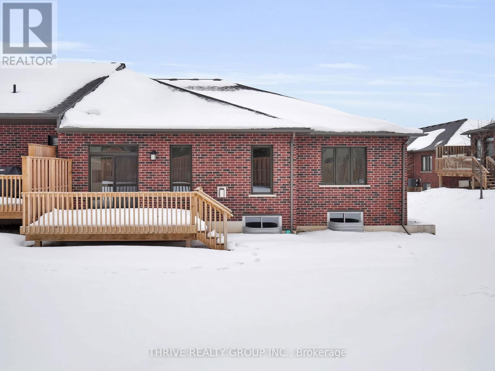 35 - 1080 UPPERPOINT AVENUE Image 41