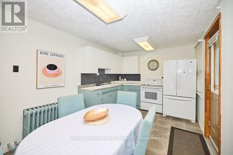 54 HENRY STREET Image 11