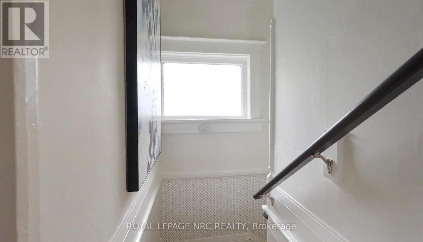 54 HENRY STREET Image 16