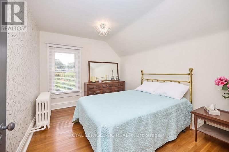 54 HENRY STREET Image 18