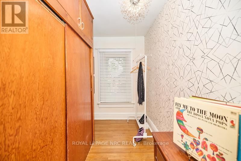 54 HENRY STREET Image 25
