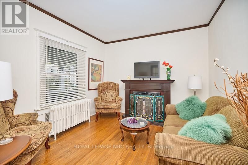 54 HENRY STREET Image 5