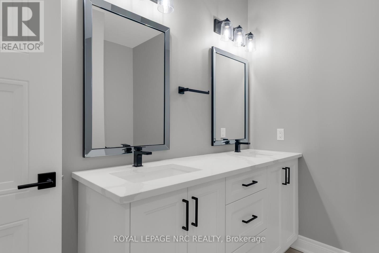 265 LANCASTER DRIVE Image 17