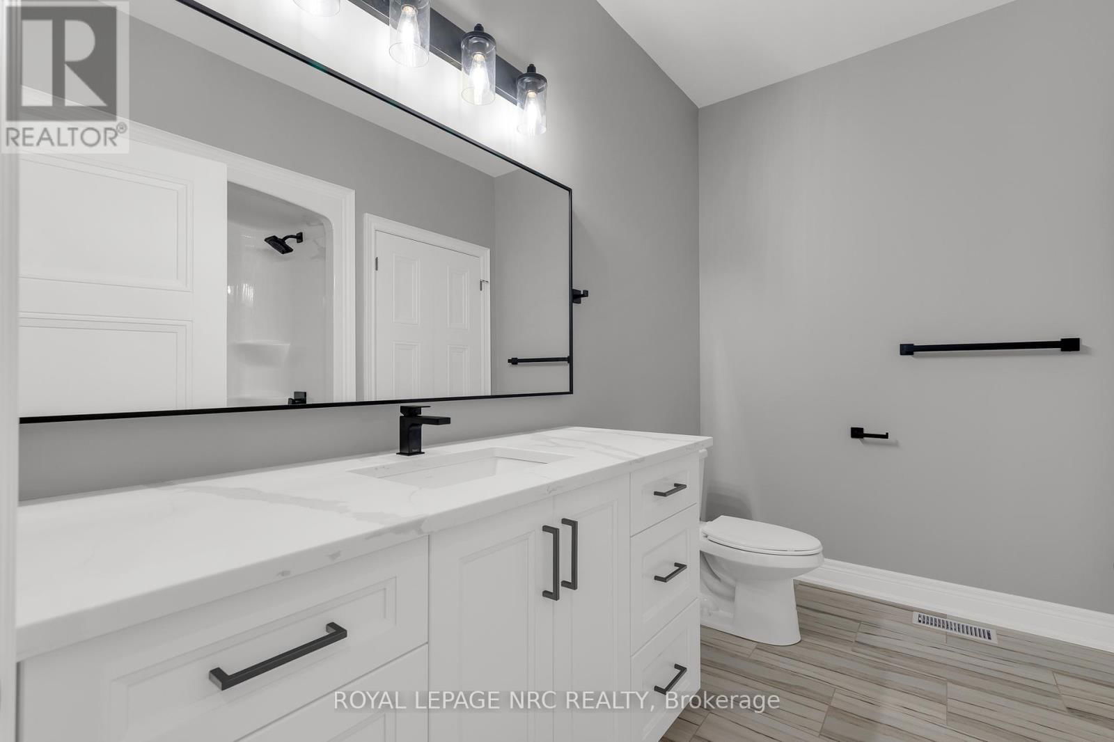 265 LANCASTER DRIVE Image 20