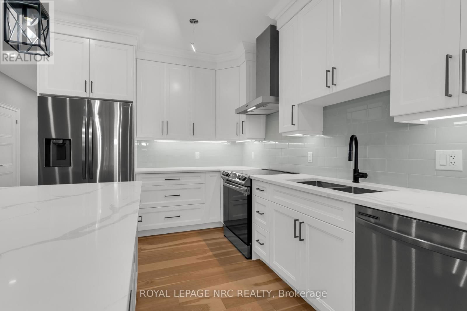 265 LANCASTER DRIVE Image 5