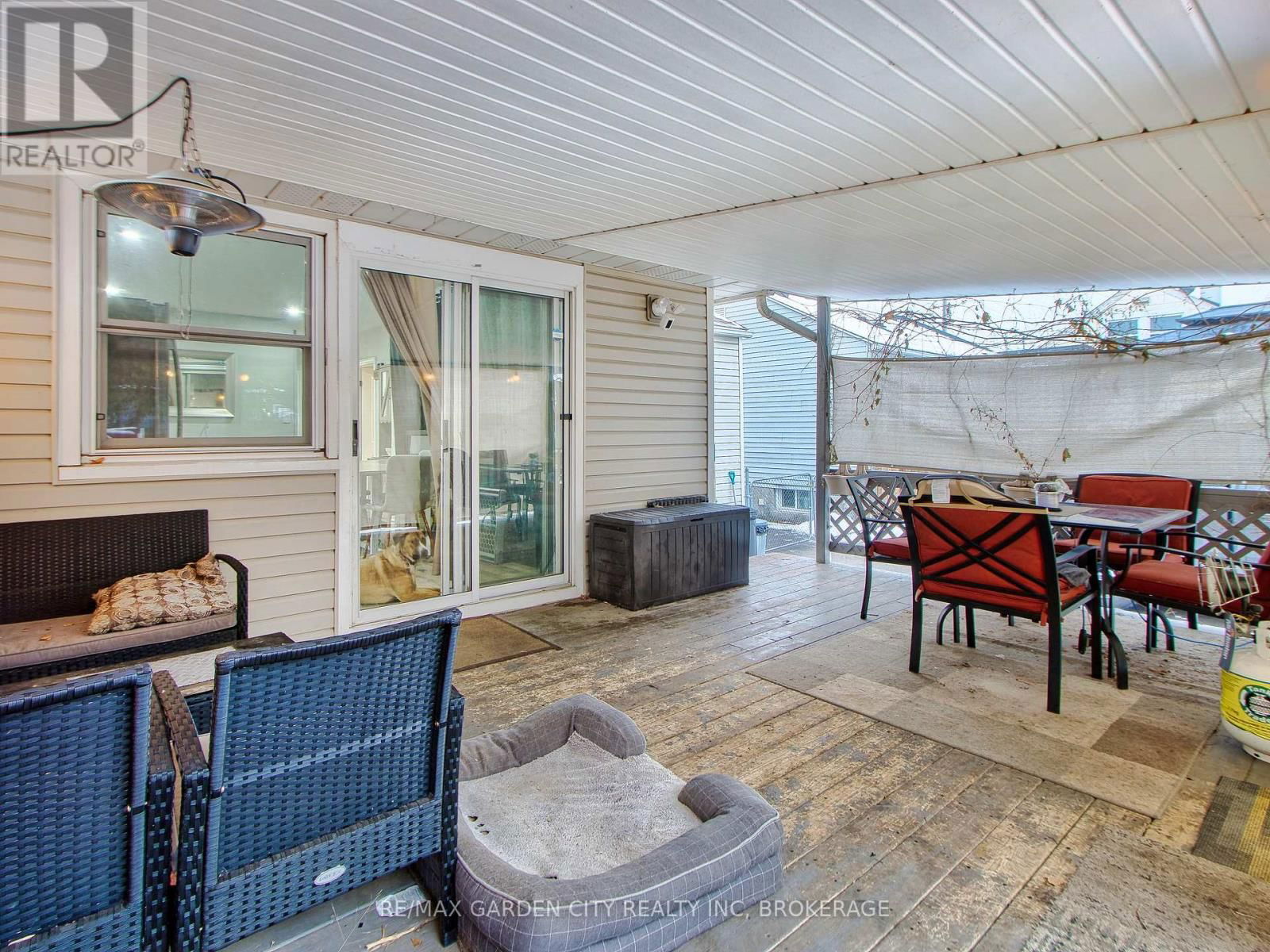 68 CARLTON STREET Image 18