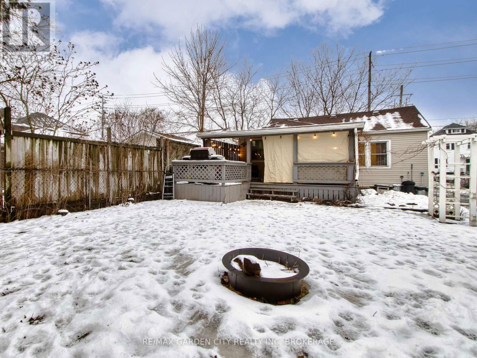 68 CARLTON STREET Image 27