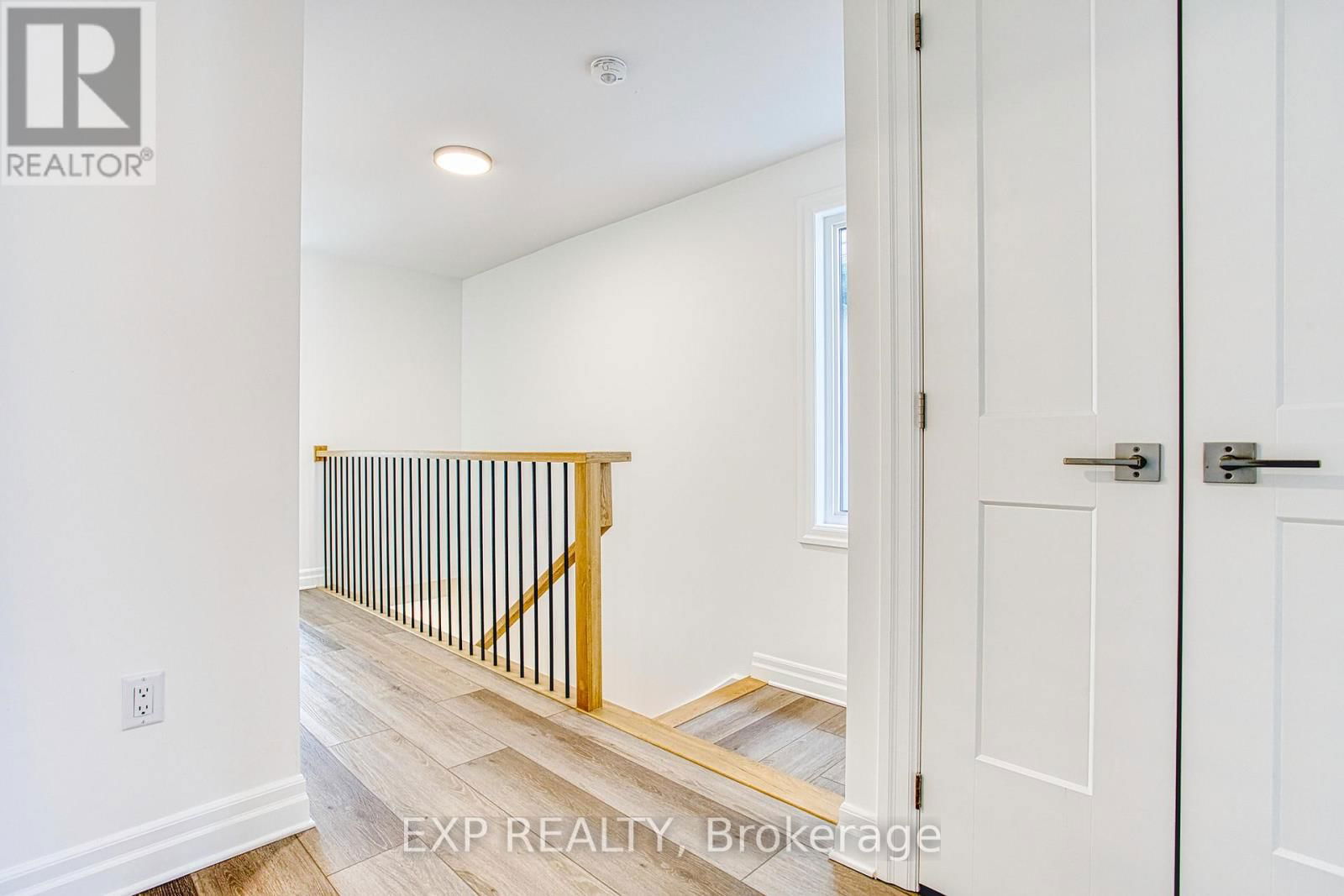 7487 SPLENDOUR DRIVE Image 20