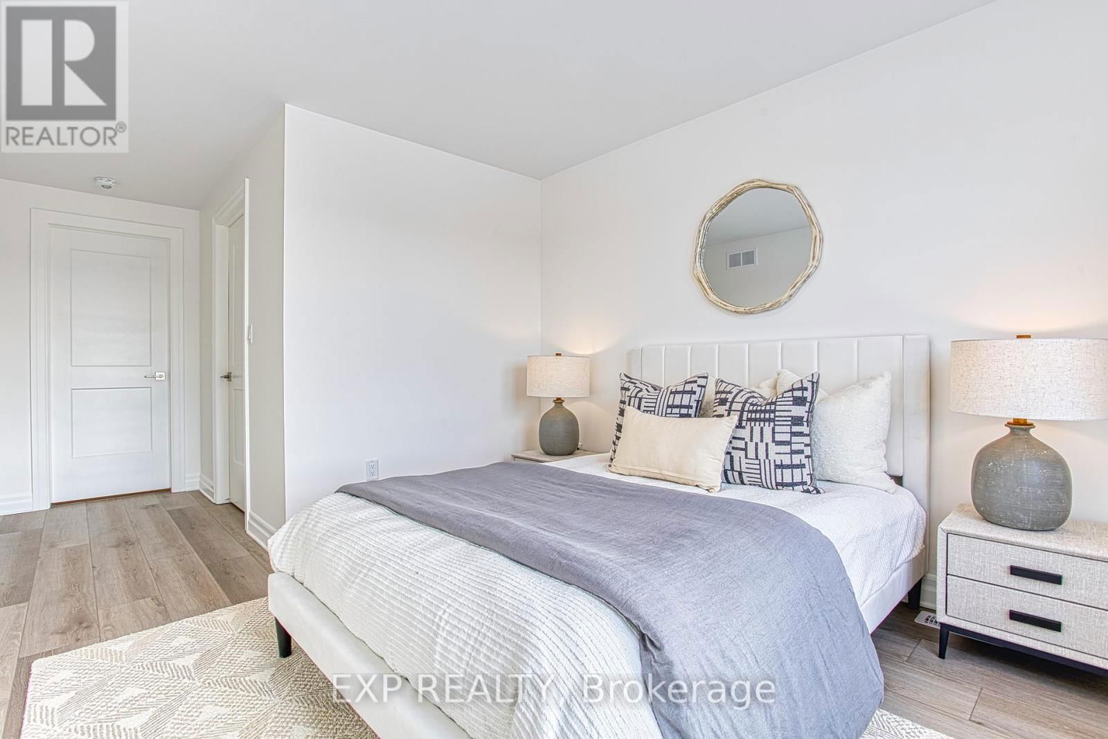 7487 SPLENDOUR DRIVE Image 24