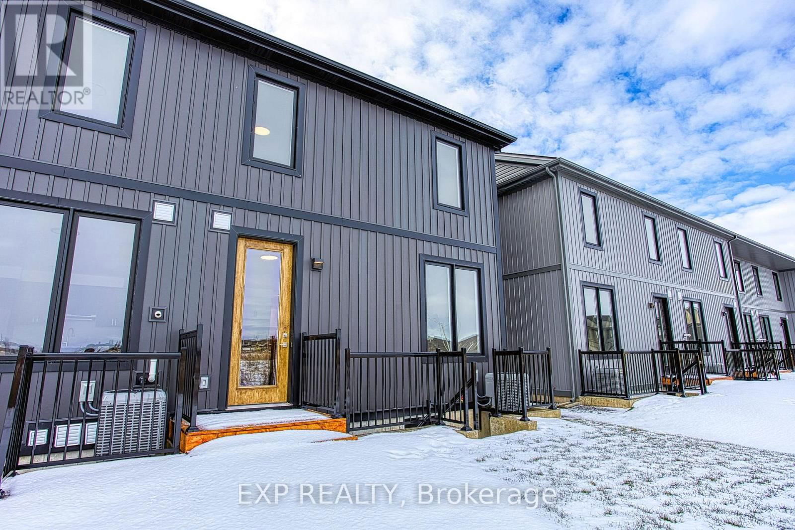 7487 SPLENDOUR DRIVE Image 29