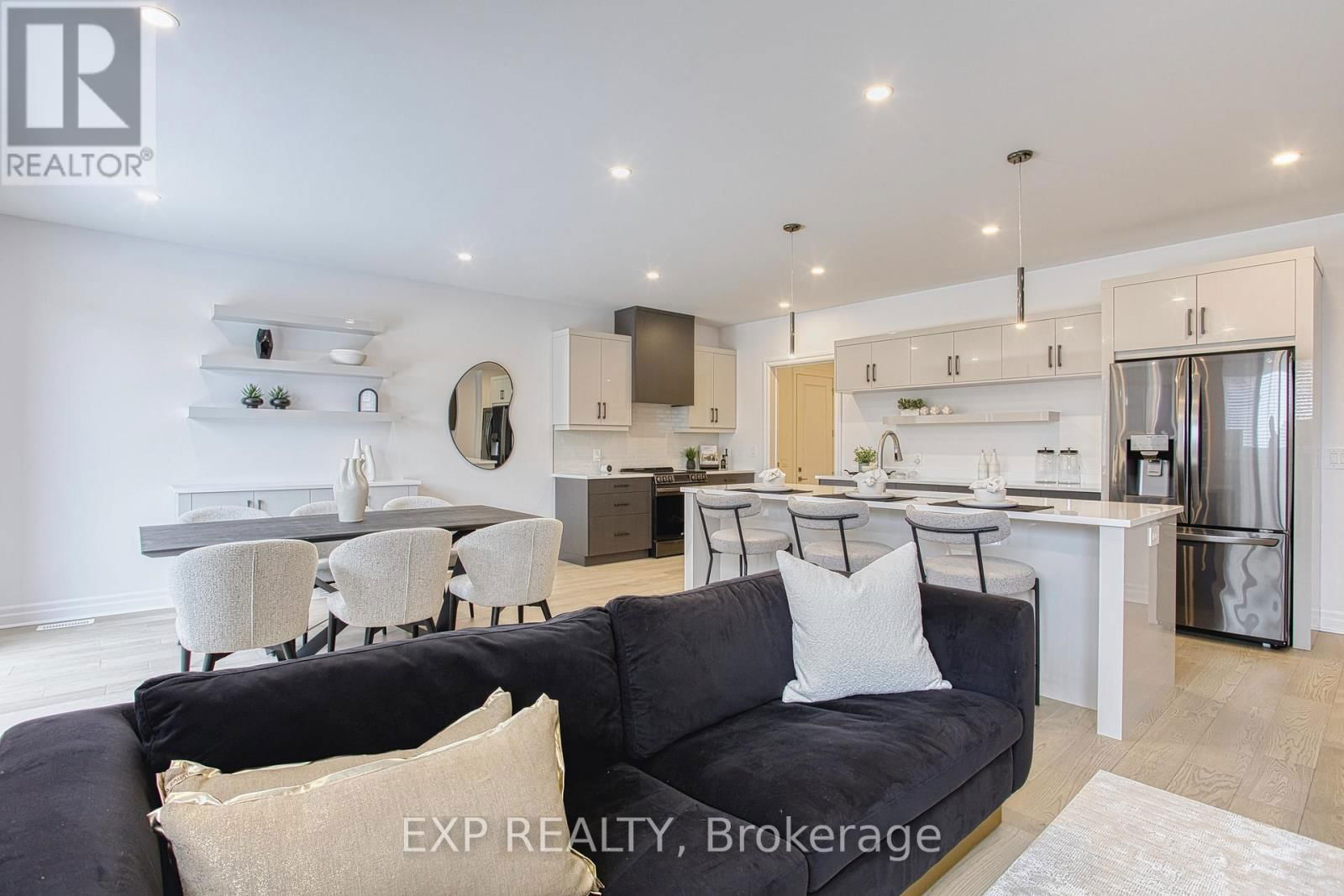 7543 SPLENDOUR DRIVE Image 16